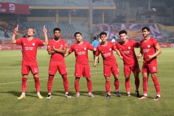 Thể Công Viettel 'phả hơi nóng' cuộc đua vô địch V-League
