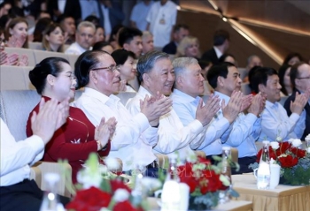 Tổng Bí thư Tô Lâm dự chương trình nghệ thuật 'Bài ca chiến thắng'