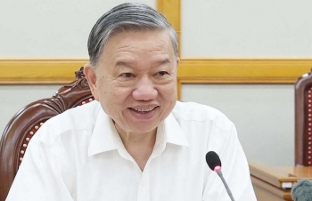Tổng Bí thư Tô Lâm chỉ đạo nghiên cứu lộ trình miễn viện phí toàn dân