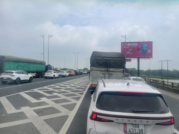 Nút giao Liêm Tuyền hướng về Cầu Giẽ ùn tắc nghiêm trọng