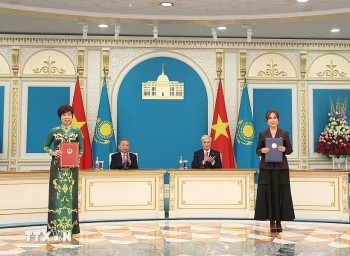 Việt Nam - Kazakhstan thiết lập quan hệ Đối tác Chiến lược