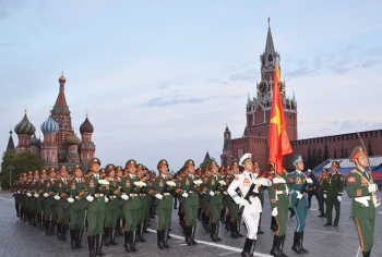 Người Việt tại Nga cảm nghĩ về Bộ đội Cụ Hồ tại Quảng trường Đỏ