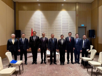 Thúc đẩy hợp tác năng lượng Việt Nam - Azerbaijan