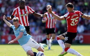 Kết quả bóng đá ngày 10/5: Man City hòa thất vọng