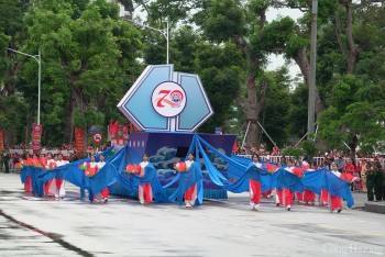 Hải Phòng: Hàng nghìn người tham gia duyệt đội ngũ diễu hành kỷ niệm 70 năm ngày giải phóng