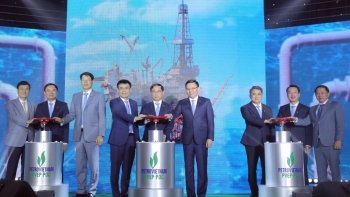 Mỏ Đại Hùng pha 3 đón dòng dầu đầu tiên với lưu lượng 6.000 thùng/ngày