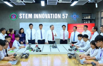 Đầu tư cho giáo dục là kiến tạo tương lai đất nước