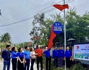 Ánh sáng từ phong trào 'Thắp sáng đường quê' nông thôn mới