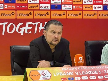 HLV Thể Công nhận lỗi sau trận hòa với Hải Phòng
