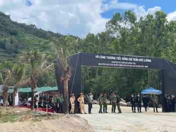 Quê nhà Quảng Ngãi đón nguyên Chủ tịch nước Trần Đức Lương trở về đất mẹ