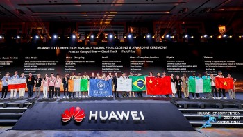 Sinh viên Việt Nam phá kỷ lục thành tích tại Huawei ICT Competition