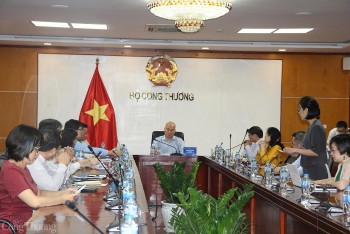 Giao ban xúc tiến thương mại với thương vụ tháng 5/2025: Thúc đẩy xuất khẩu dệt may - da giày