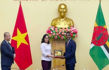 Thứ trưởng Phan Thị Thắng: Việt Nam - Dominica có tiềm năng phát triển năng lượng tái tạo