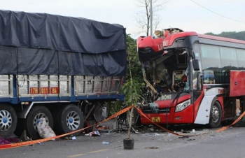 Thành phố Huế: Tai nạn giao thông nghiêm trọng khiến 6 người thương vong