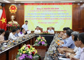 Phó Thủ tướng: Thi công xuyên lễ Tết, quyết hoàn thành mục tiêu 3.000 km đường cao tốc