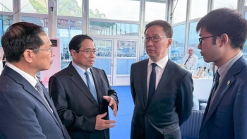 Thủ tướng Chính phủ gặp Phó Chủ tịch Trung Quốc Hàn Chính