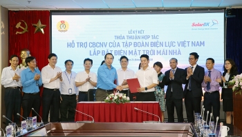 Công đoàn EVN và SolarBK ký kết hợp tác phát triển điện mặt trời mái nhà