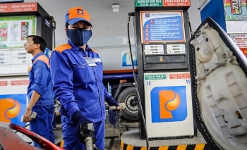 Giá xăng dầu đồng loạt giảm