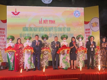 Mít tinh Hưởng ứng Ngày quyền Người tiêu dùng Việt Nam và Khai mạc Hội chợ hàng hóa, sản phẩm vì người tiêu dùng