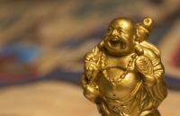 Giá vàng hôm nay 25/5: Chờ đợi cuộc chiến, quay đầu giảm mạnh