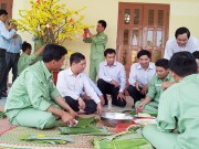 Tết sớm của lính truyền tải vùng biên