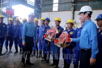 Tổng Liên đoàn Lao động chúc Tết công nhân lao động ngày đầu năm