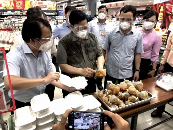 TP.Hồ Chí Minh phải đảm bảo người dân không thiếu ăn, thiếu mặc