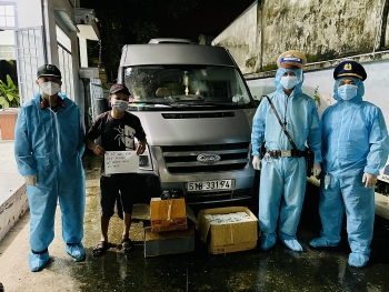 TP. Hồ Chí Minh: Phát hiện nhiều xe ngụy trang luồng xanh để buôn lậu thuốc lá
