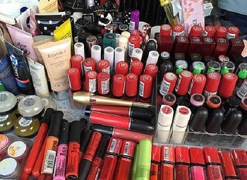 TP. Hồ Chí Minh giám sát, xử lý diễn viên nghệ sĩ quảng cáo mỹ phẩm trái phép