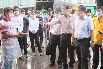 TP. Hồ Chí Minh: Tạm dừng một số dịch vụ không thiết yếu từ 18 giờ ngày 3/5