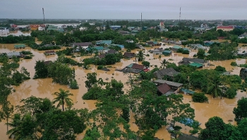 Quảng Trị: Nước lũ dâng cao, hàng ngàn ngôi nhà ngập sâu, miền núi sạt lở hàng chục chiến sĩ mất tích