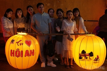 Phố cổ Hội An (Quảng Nam) lung linh trong “Giờ Trái đất”
