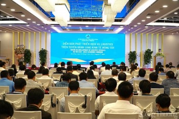 Diễn đàn phát triển dịch vụ logistics trên tuyến hành lang kinh tế Đông - Tây