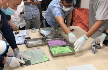 Buôn lậu ma túy và hàng giả tiếp tục diễn biến phức tạp