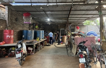 Hà Nội: Tạm giữ 2.000 lít xăng dầu không rõ nguồn gốc