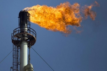 Giá dầu thế giới tăng nhờ OPEC+ quyết định tăng sản lượng