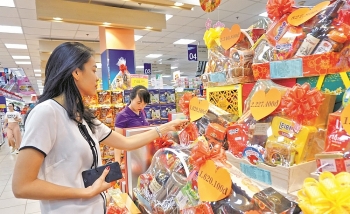 Thủ tướng Chính phủ chỉ đạo tăng cường biện pháp quản lý, điều hành giá các mặt hàng thiết yếu