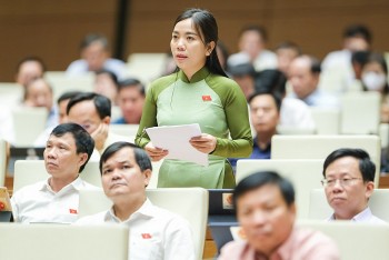 Quốc hội thảo luận chủ trương đầu tư 3 công trình đường bộ cao tốc