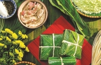 Tục gói và dâng cúng bánh chưng vào dịp Tết Nguyên đán