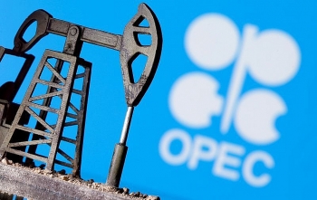 OPEC “đau đầu” khi cấu trúc thị trường dầu báo hiệu dư thừa trở lại