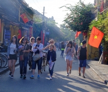 Du lịch cần làm gì để 