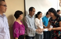 Công đoàn Bộ Công Thương trao quà cho người lao động Nhà máy Bia Hà Nội Mê Linh