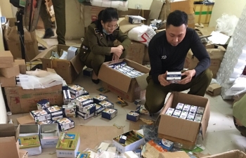 Phát hiện cơ sở đóng gói lượng lớn thuốc đông y gia truyền nghi giả