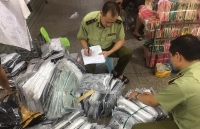 Thu giữ gần 4.700 hàng giả, nhái, nhập lậu ở chợ Ninh Hiệp