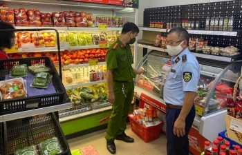 Mở đợt cao điểm chống buôn lậu, gian lận thương mại và hàng giả cuối năm và Tết Nguyên đán
