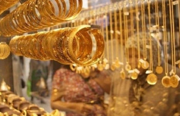 Giá vàng hôm nay 7/8: Vàng 9999 giảm nhẹ, duy trì 67 triệu đồng/lượng
