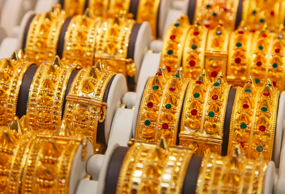 Giá vàng hôm nay 21/5: Vàng bật tăng khi đồng USD hạ nhiệt