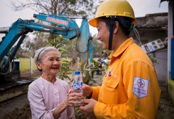 Tháng tri ân của EVN: Hướng về miền Trung