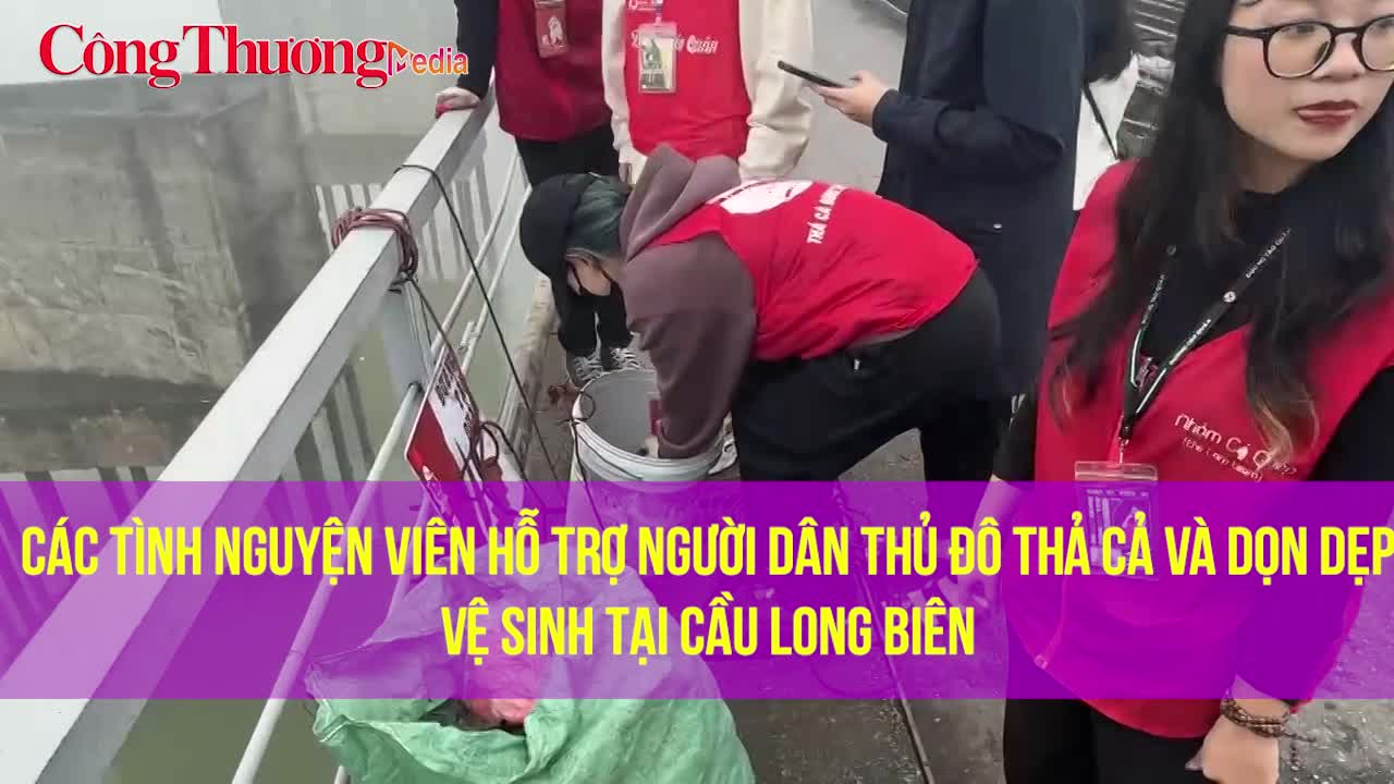 Bóng dáng các bạn trẻ Thủ đô giúp người dân