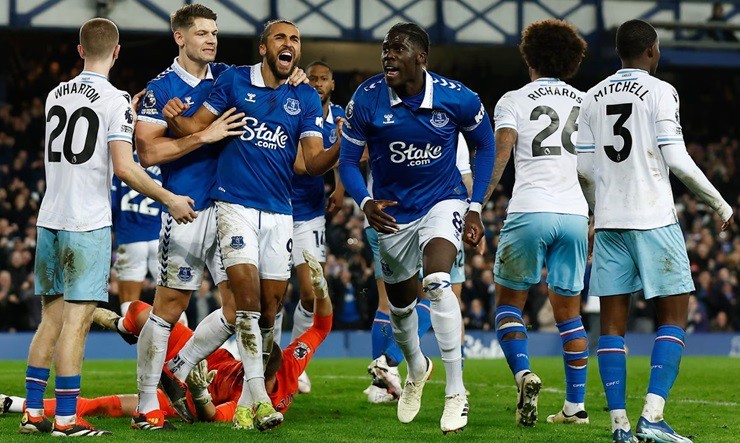 Onana tỏa sáng, Everton thoát thua trên sân nhà
